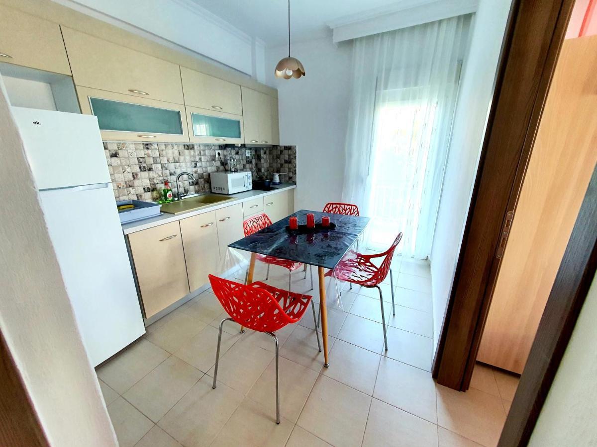 Cozy & Cool Apartment N1 30M From Sea Nea Kallikrateia Exteriér fotografie