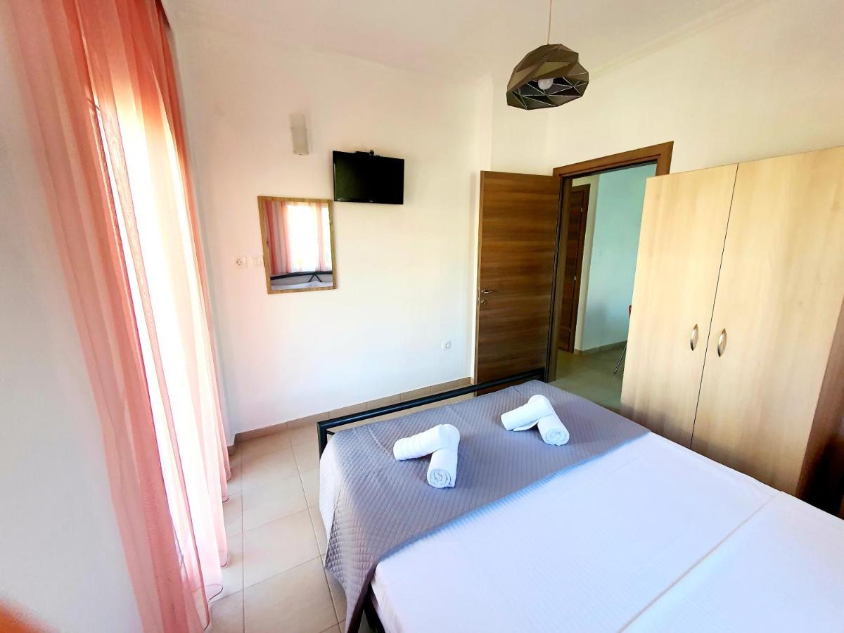 Cozy & Cool Apartment N1 30M From Sea Nea Kallikrateia Exteriér fotografie